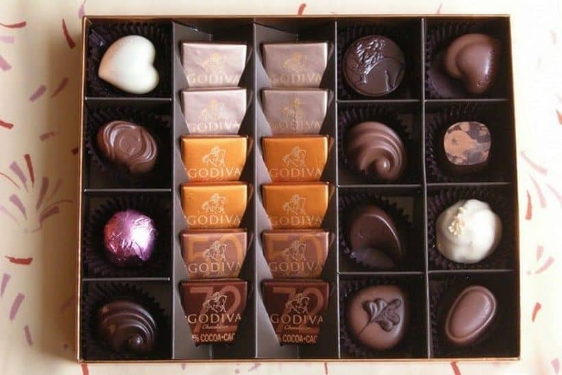 Le Chocolat Box ng Simon Jewellers